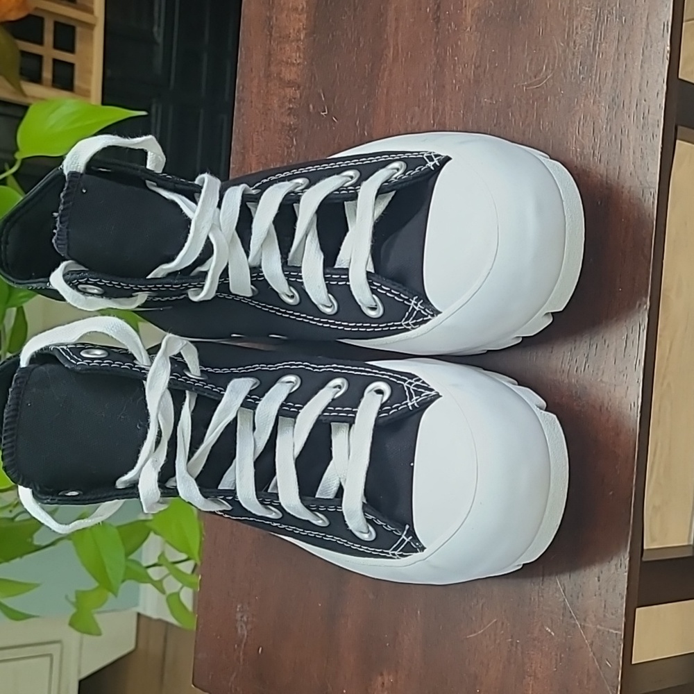 Converse Women's Chuck Taylor All Star High Lugged